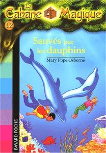 Sauvs par les dauphins